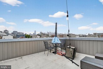 1445 S 32nd St in Philadelphia, PA - Building Photo - Building Photo