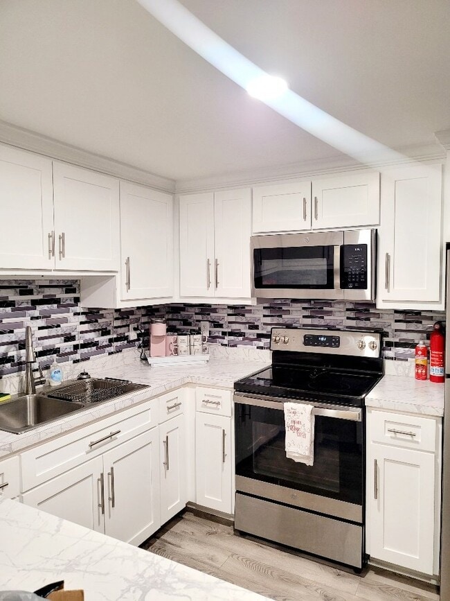 1004 Pine St, Unit A1 in Columbia, SC - Building Photo - Building Photo