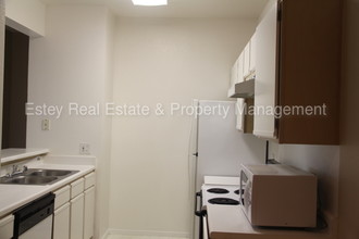 1201 Glen Cove Pkwy-Unit -506 in Vallejo, CA - Building Photo - Building Photo