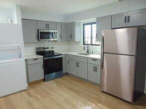 147 Cooke St in Waterbury, CT - Building Photo - Building Photo