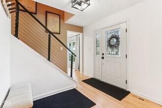 521 Thornberry Dr in Carmel, IN - Building Photo - Building Photo