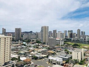 2100 Date St in Honolulu, HI - Building Photo - Building Photo