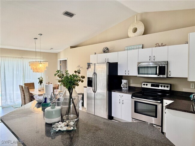 property at 1506 SW 14th St