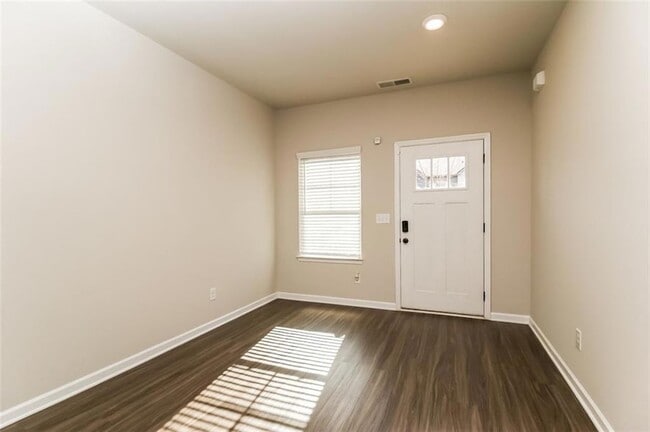 195 Skipjack Ct, Unit Studio #2 in Covington, GA - Foto de edificio - Building Photo