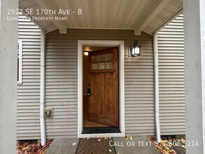 2927 SE 170th Ave in Portland, OR - Building Photo - Building Photo