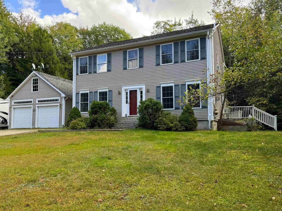 415 Modoc Hl Rd in Conway, NH - Building Photo