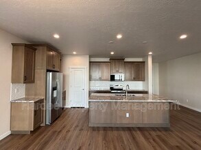 1878 W Blue Lightning St in Middleton, ID - Building Photo - Building Photo