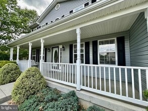 700 S Lakeview Dr in Cross Junction, VA - Building Photo - Building Photo