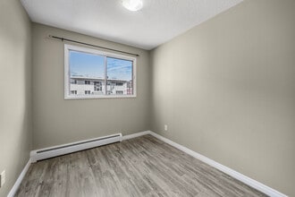 Smitten Place in Edmonton, AB - Building Photo - Building Photo