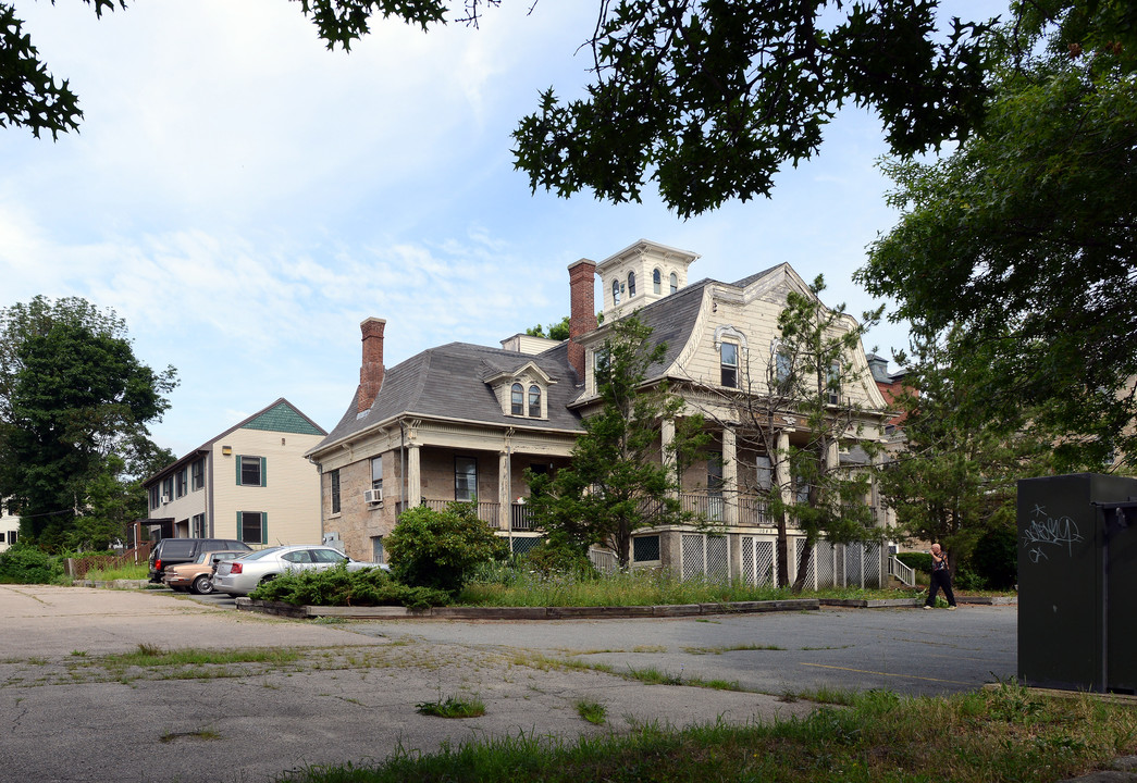 Knights Manor in New Bedford, MA - Building Photo