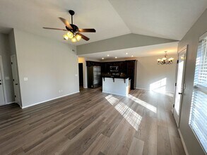 4564 W Greenridge St in Springfield, MO - Building Photo - Building Photo