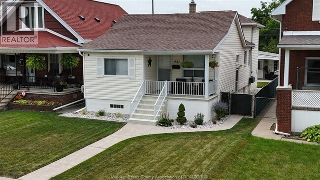 property at 1527 Pierre Ave