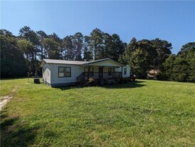 319 Wages Rd in Auburn, GA - Building Photo