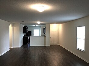 7315 Bowdre in San Antonio, TX - Foto de edificio - Building Photo