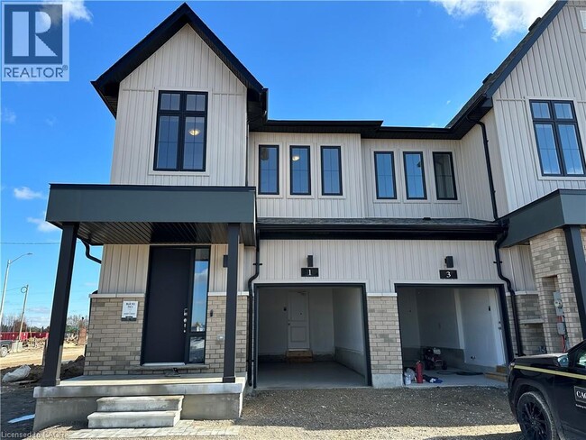 1 WORTH St in Stratford, ON - Building Photo - Building Photo