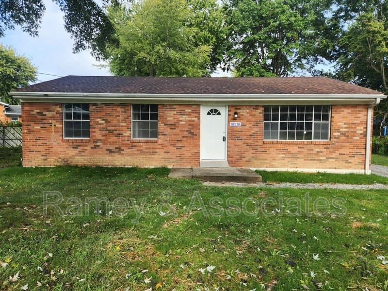 10210 Nola Dr in Louisville, KY - Building Photo