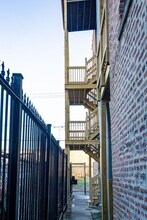 118 N Kostner Ave, Unit 3 in Chicago, IL - Foto de edificio - Building Photo