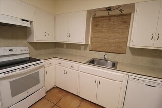 2200 Rose St in Sarasota, FL - Building Photo - Building Photo