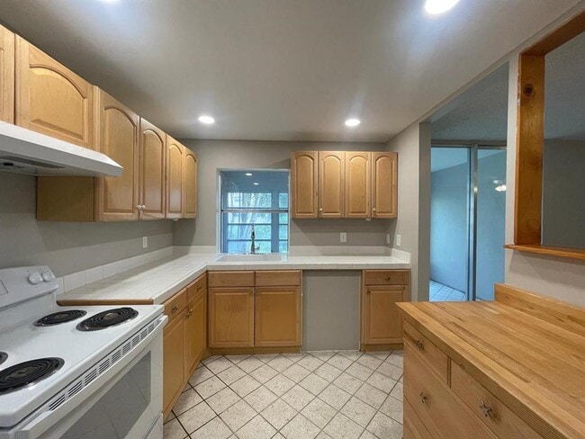 7875 Margate Blvd in Margate, FL - Building Photo - Building Photo