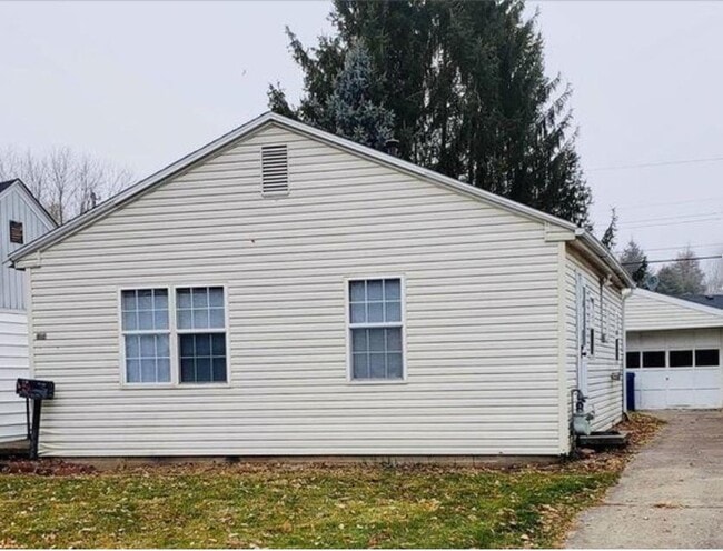 property at 1404 W North St