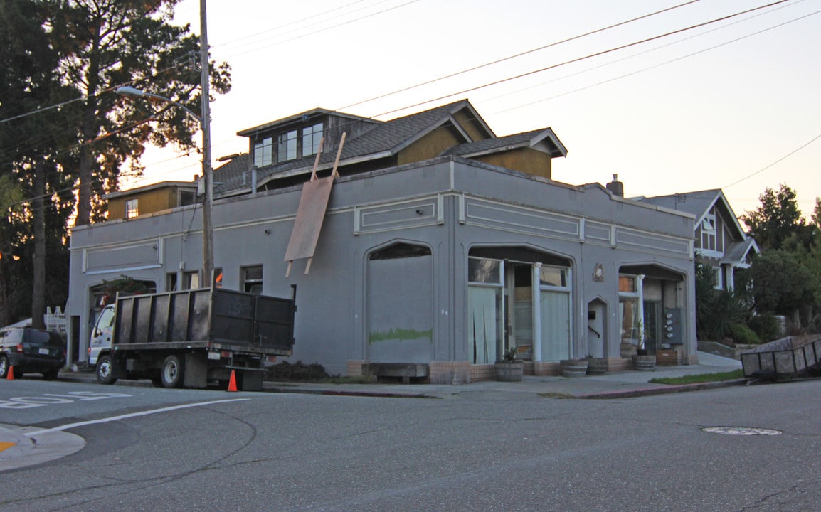 427 Clifton St in Oakland, CA - Foto de edificio