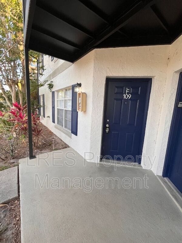 3651 N Goldenrod Rd in Winter Park, FL - Foto de edificio - Building Photo