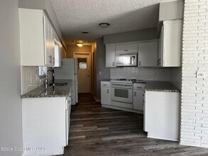 205 Melbourne Ave in Indialantic, FL - Building Photo - Building Photo