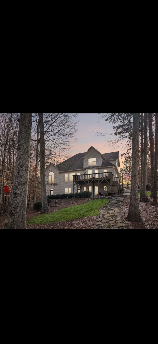 329 Stumpy Creek Rd in Mooresville, NC - Foto de edificio - Building Photo