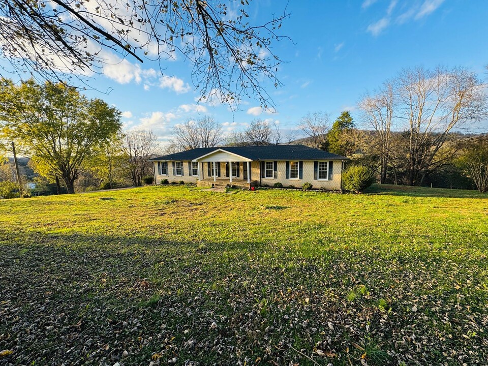 226 Pigeon Roost Rd in Watertown, TN - Building Photo