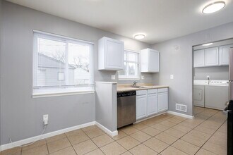 13679 Sidonie Ave in Warren, MI - Building Photo - Building Photo