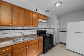 10366 Ashbrook Dr in St. Louis, MO - Building Photo - Building Photo