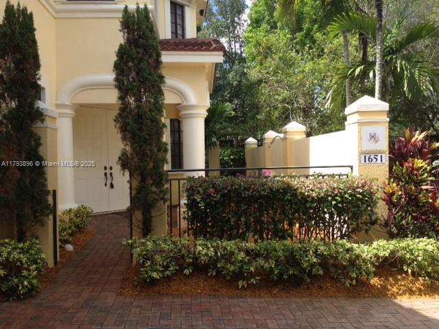 1651 Passion Vine Cir in Weston, FL - Building Photo - Building Photo