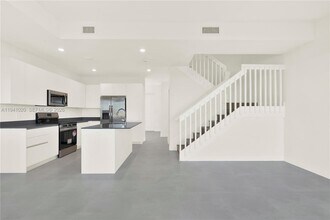 18981 SW 344th Ter in Florida City, FL - Building Photo - Building Photo