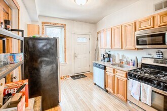 1018 N Campbell Ave in Chicago, IL - Building Photo - Building Photo