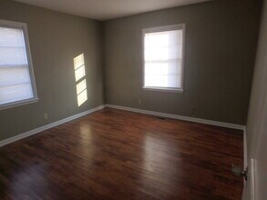 1824 SW Cherokee St in Topeka, KS - Building Photo - Building Photo