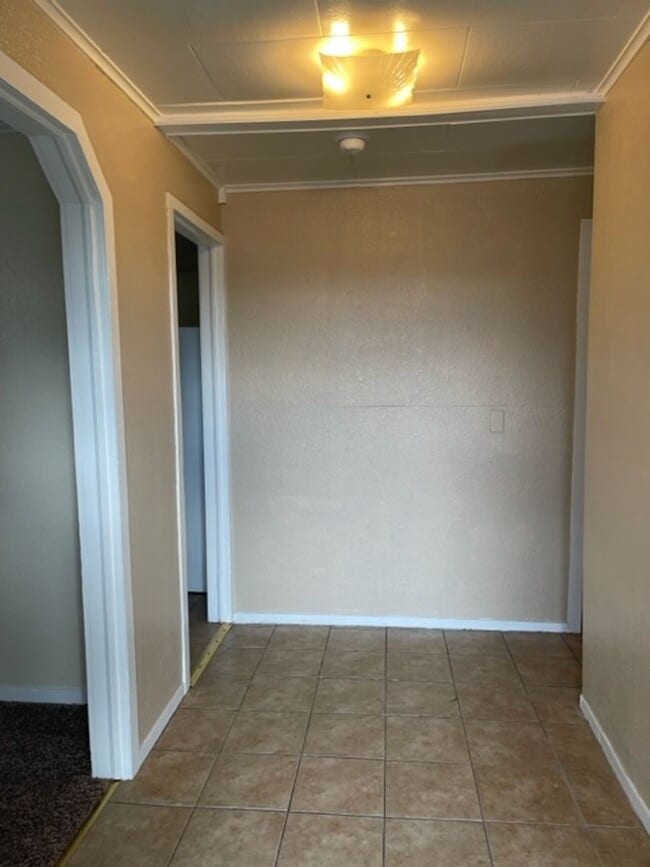 2607 Alamo Dr in Anderson, CA - Building Photo - Building Photo