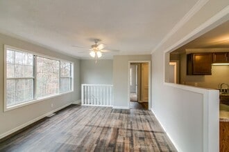 713 Ridgecrest Dr in Clarksville, TN - Building Photo - Building Photo