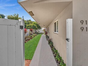 916 NW 26th St in Wilton Manors, FL - Building Photo - Building Photo