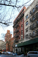 210 W 21st St in New York, NY - Building Photo - Building Photo