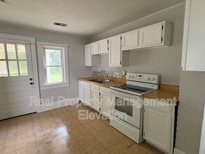 386 Round Hill Rd in Winchester, VA - Building Photo - Building Photo