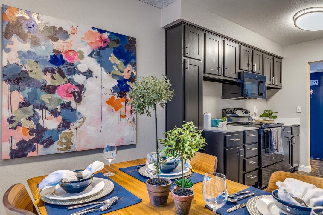 2900 Lux Apartment Homes in Las Vegas, NV - Foto de edificio