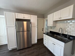 917 Charles Ave in St. Paul, MN - Building Photo - Building Photo