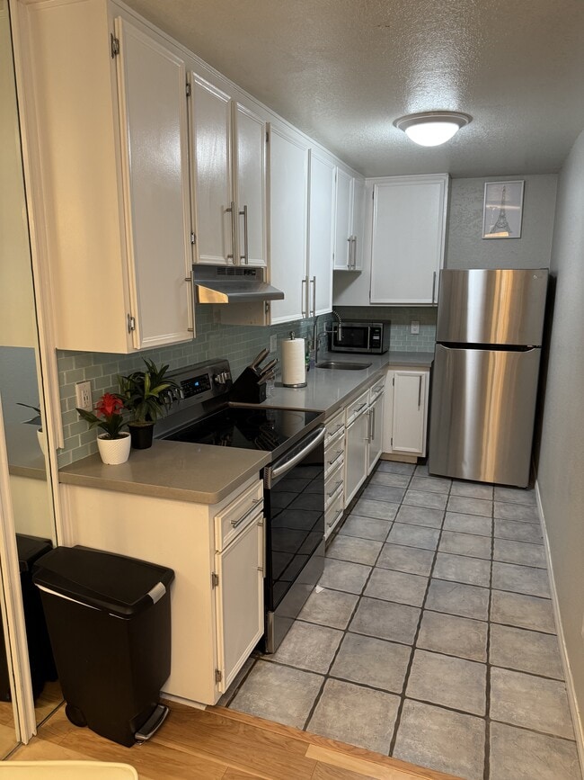 property at 2801 N Los Felices Cir E