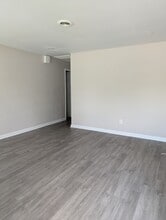 120 Jenness Ln in Newport News, VA - Building Photo - Building Photo