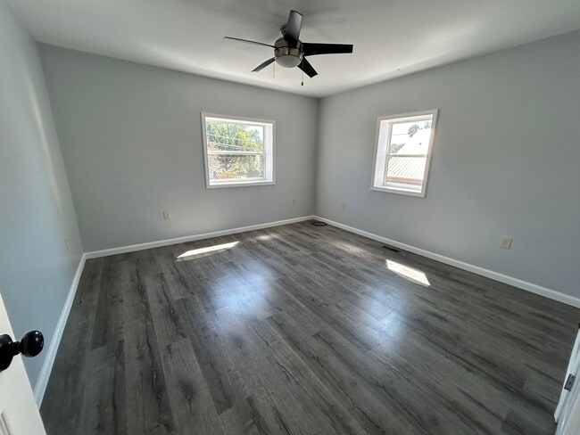 2754 5th St, Unit 2754 in Hurricane, WV - Foto de edificio - Building Photo