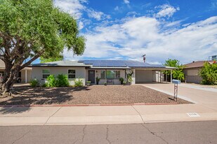 2136 W Village Dr in Phoenix, AZ - Building Photo