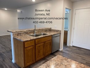 600 N Bowen Ave in Juniata, NE - Building Photo - Building Photo