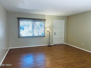 1717 E La Donna Ln in Tempe, AZ - Building Photo - Building Photo