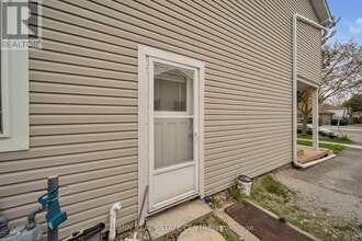 121 Carberry Crescent in Brampton, ON - Building Photo - Building Photo