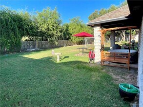 2008 Village Dr in Mission, TX - Building Photo - Building Photo
